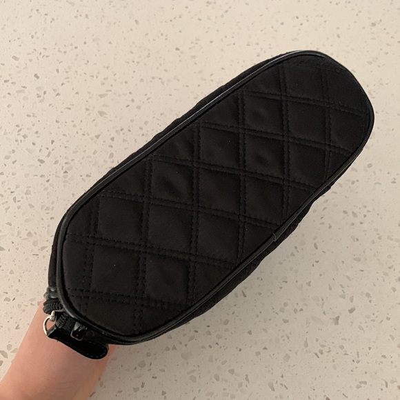 NWT WHITE HOUSE | BLACK MARKET Quilted Bow Black Cosmetic Case - Picture 6 of 10